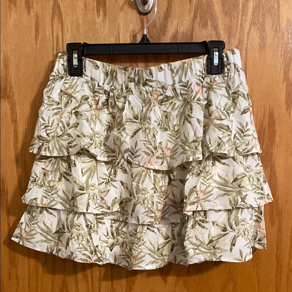 Lumiere Cream and Green Tiered Bubble Mini Skirt for Casual Wear